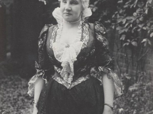 Photograph of Johanna Wasklewicz-Van Schilfgaarde (1850-1937) at the Conference