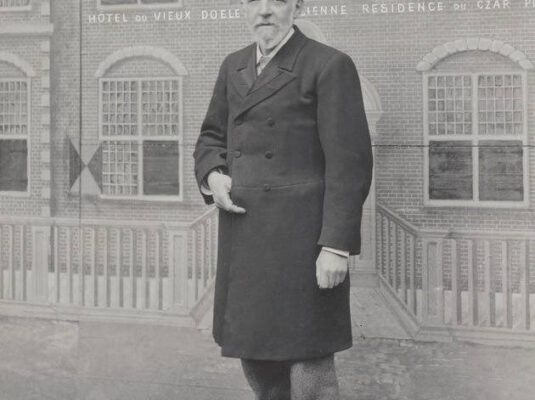 Photograph of M. Félix Moscheles (1833-1917) at the Conference. Felix Stone Moscheles was an English writer, painter and peace activist.